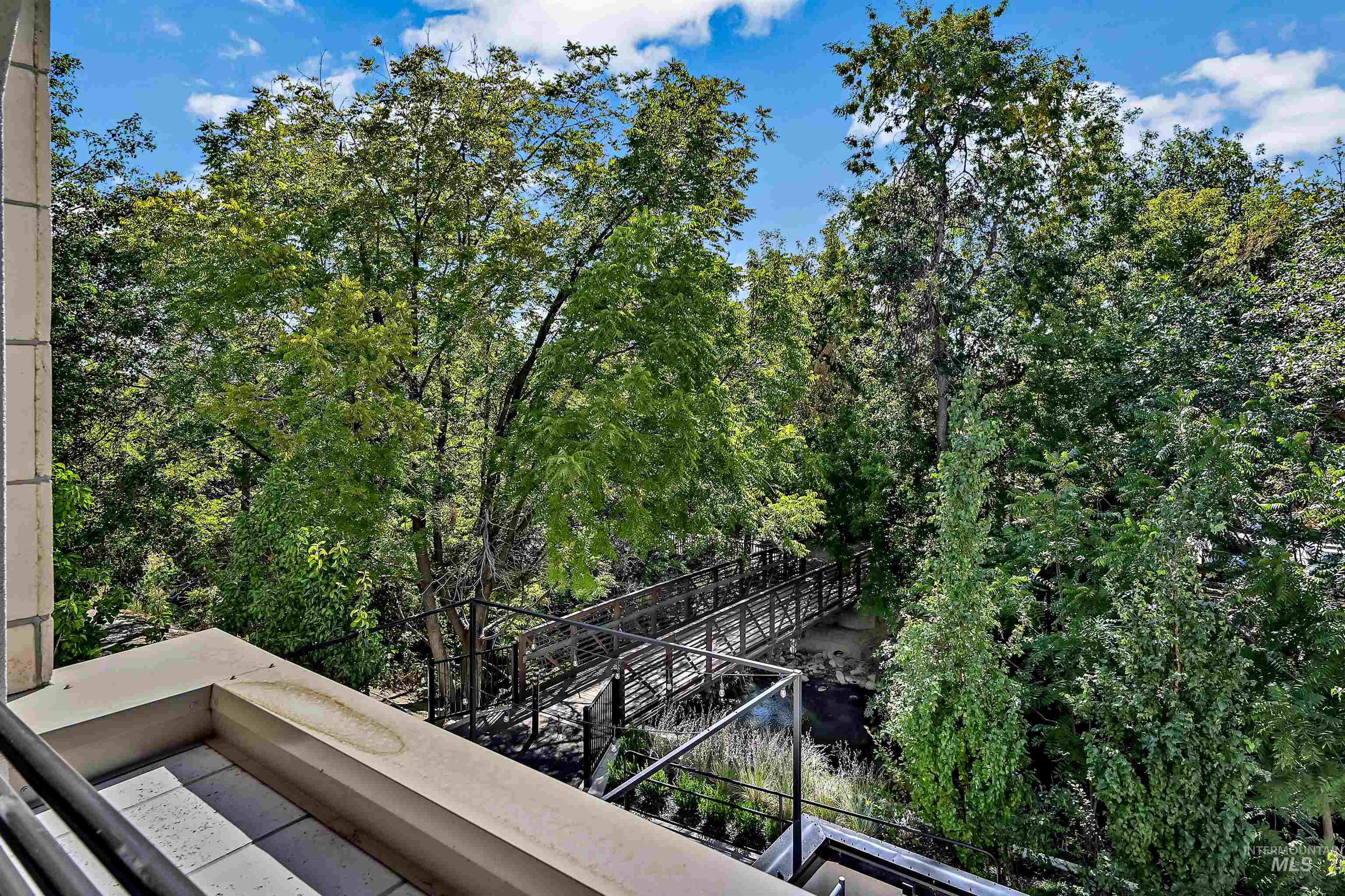 79 E Aikens Rd. Apt #203