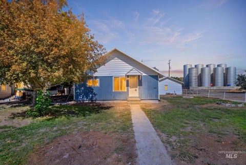 Photo of 202 W Midway St, Filer, ID 83328 (MLS # 99001055)