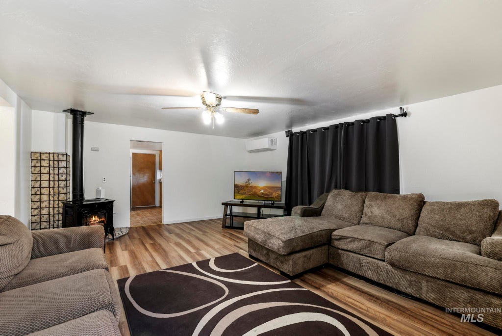 Photo of 202 W Midway St, Filer, ID 83328 (MLS # 99001055)