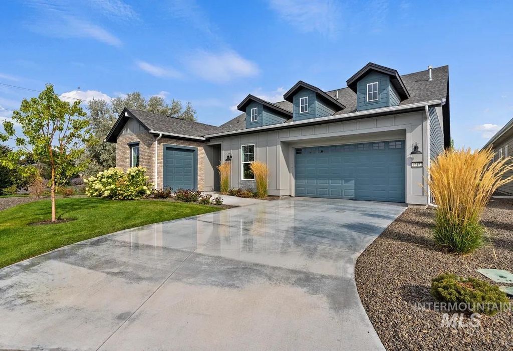 Photo of 12124 W Kind Ln, Kuna, ID 83634 (MLS # 98970403)