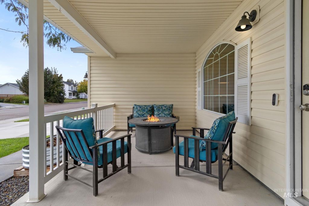 Photo of 11680 W Trinity Ave, Nampa, ID 83651 (MLS # 98964844)