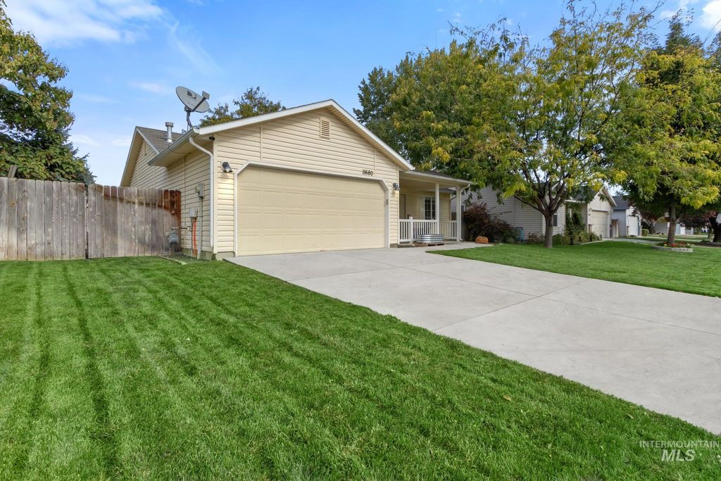Photo of 11680 W Trinity Ave, Nampa, ID 83651 (MLS # 98964844)
