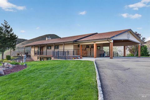 Photo of 7777 N Pierce Park Rd, Boise, ID 83714 (MLS # 98982611)