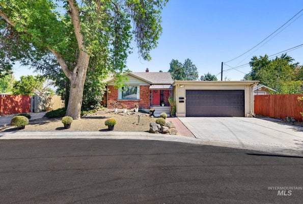 1014 S STANLEY ST, BOISE, ID 83705 - Image f8d0cc67dd0e4e1e5b28f533607c268f/953373211