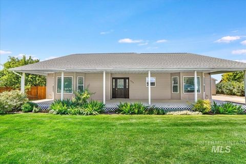 Photo of 944 Milner Street, Buhl, ID 83316 (MLS # 98957940)