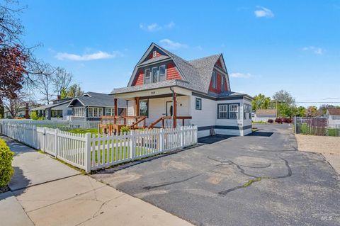 Photo of 315 S 7th Ave S Ave, Nampa, ID 83651 (MLS # 98983754)