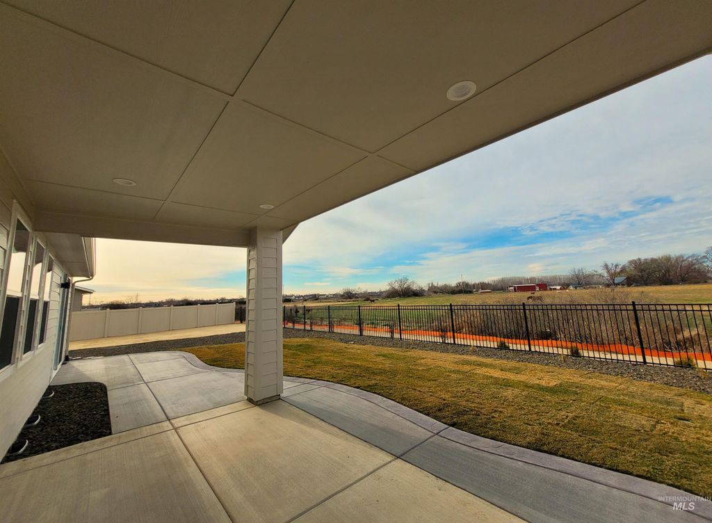 Photo of 12557 W Wayfaring Drive, Star, ID 83669 (MLS # 98979765)