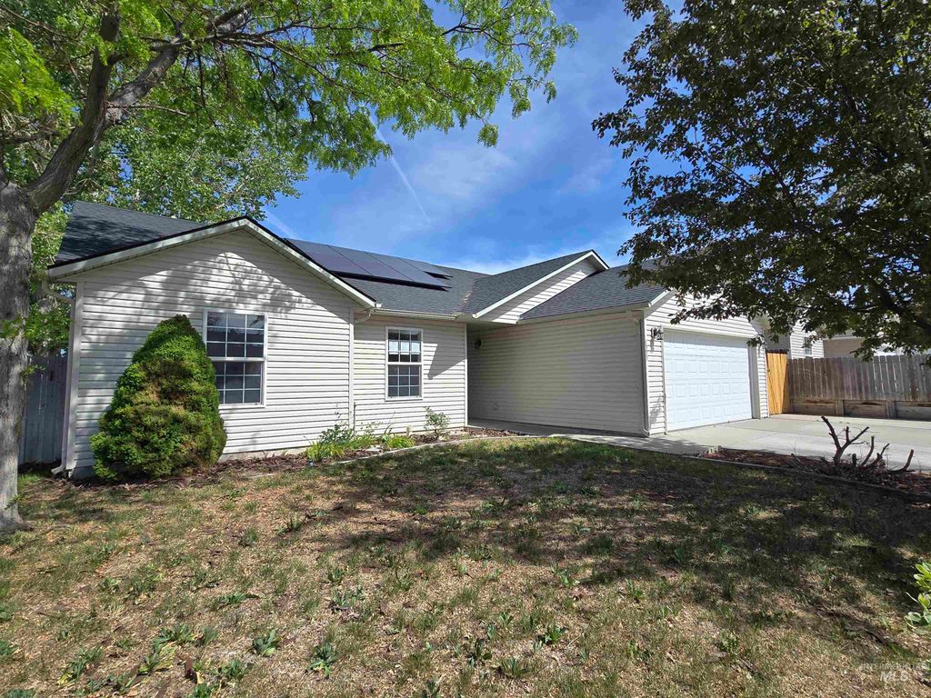 Photo of 1595 Dana Street, Twin Falls, ID 83301 (MLS # 98987559)