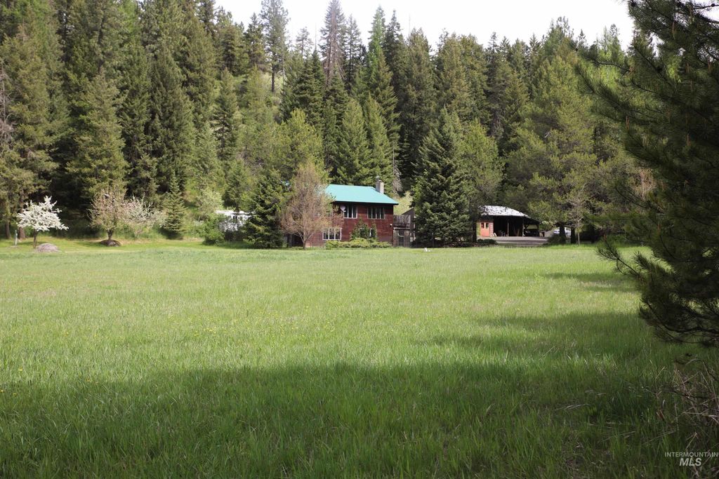Photo of 1021 Claypit Rd, Troy, ID 83871 (MLS # 98946788)