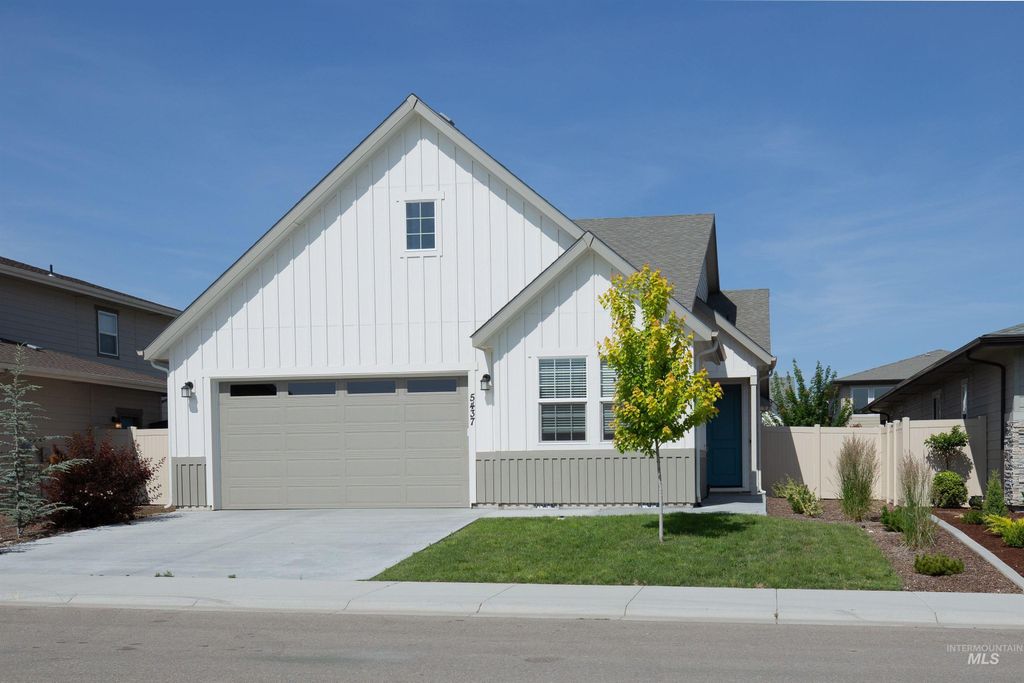 Photo of 5437 S Perlite Ave, Meridian, ID 83642 (MLS # 98963621)