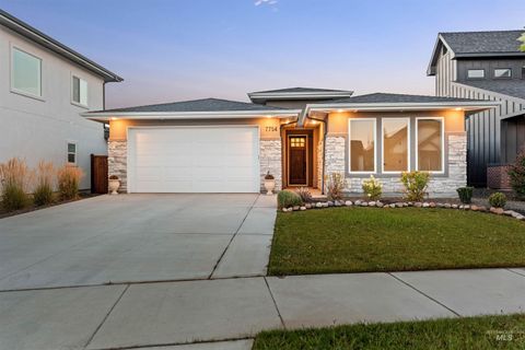 Photo of 7754 W Meltwater Ln, Eagle, ID 83616 (MLS # 98959673)