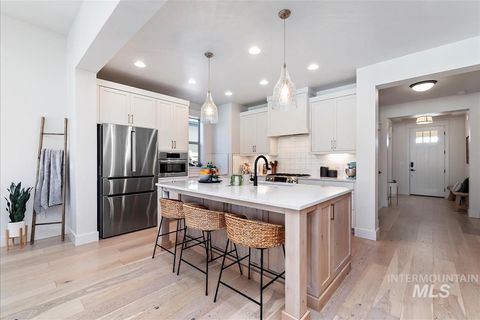 Photo of 11400 W Helenium Dr, Star, ID 83669 (MLS # 98959701)