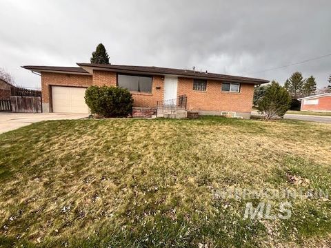1818 E Terry Street Pocatello ID 83201
