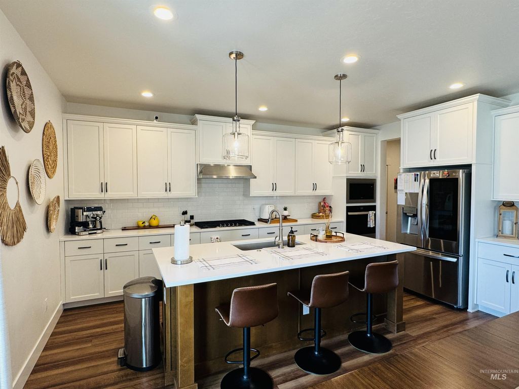 Photo of 12637 S Averyon Way, Nampa, ID 83686 (MLS # 98977226)