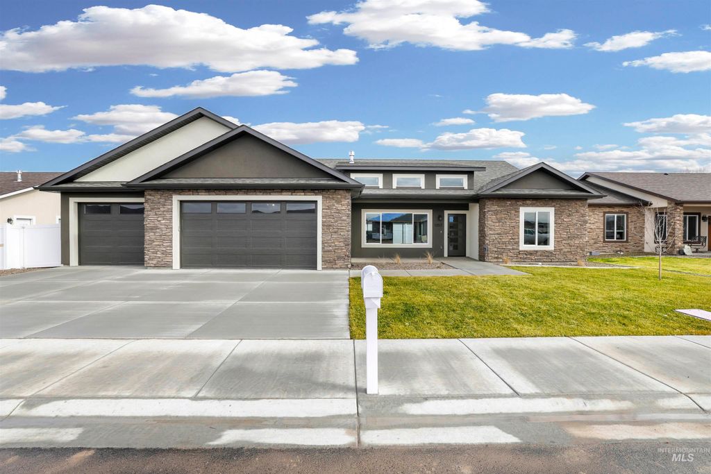 Photo of 1357 Haizlee Way, Twin Falls, ID 83301 (MLS # 98952573)