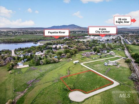 Photo of 1510 Strum Lane, Emmett, ID 83617 (MLS # 98976004)