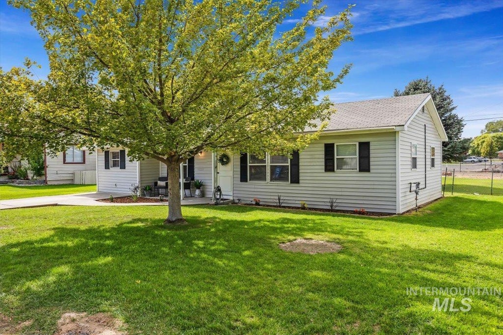 Photo of 415 Adams Street, Twin Falls, ID 83301 (MLS # 99000944)