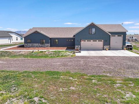 Photo of 91 W 200 S, Burley, ID 83318 (MLS # 98948137)