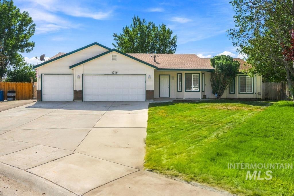 Photo of 1716 W Plum Court, Nampa, ID 83651 (MLS # 98997595)