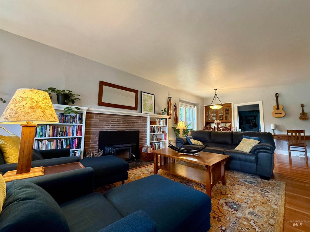 Photo of 405 S Hayes Street, Moscow, ID 83843 (MLS # 98963278)