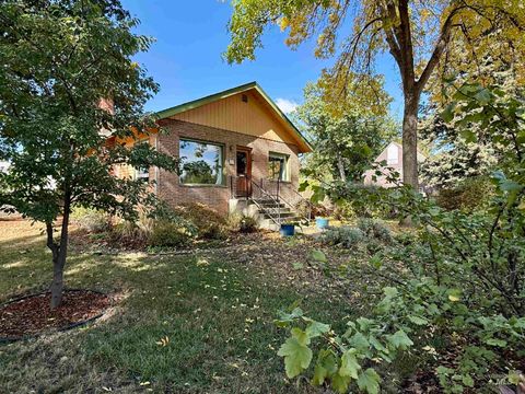 Photo of 405 S Hayes Street, Moscow, ID 83843 (MLS # 98963278)