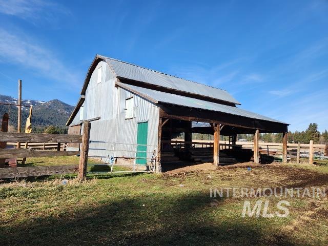 62637 Dry Creek Lane