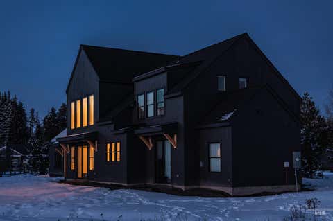 Photo of 1047 Kaitlyn Loop, McCall, ID 83638 (MLS # 98988669)