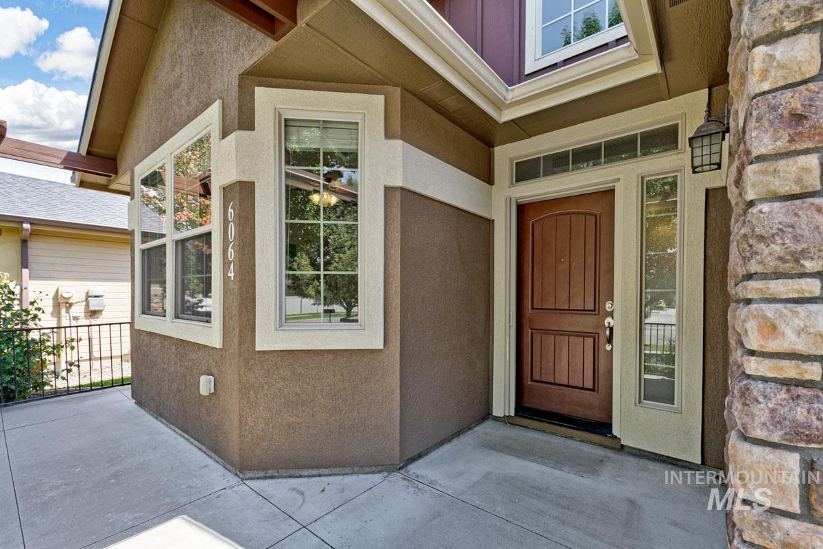 6064 N Saguaro Hills Ave