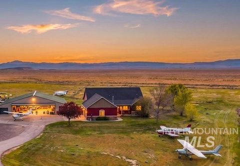 Photo of 11850 Touch N Go Ave, Boise, ID 83716 (MLS # 98983481)