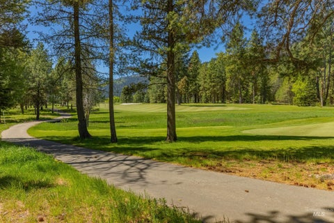 Photo of 207 Spataro Drive, Donnelly, ID 83615 (MLS # 98989088)