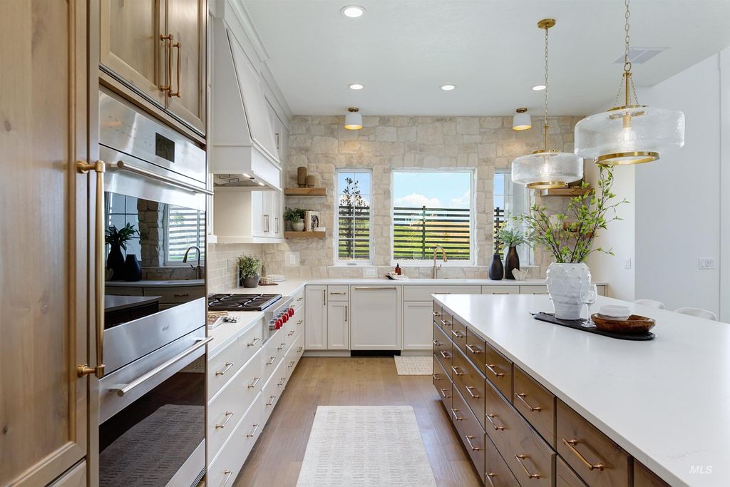 Photo of 5641 W Haughburn Dr, Eagle, ID 83616 (MLS # 98970766)