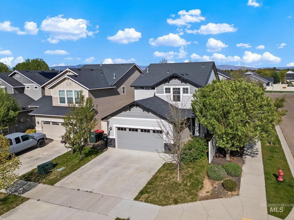 Photo of 3422 S Glacier Bay Ave, Meridian, ID 83642 (MLS # 98984227)