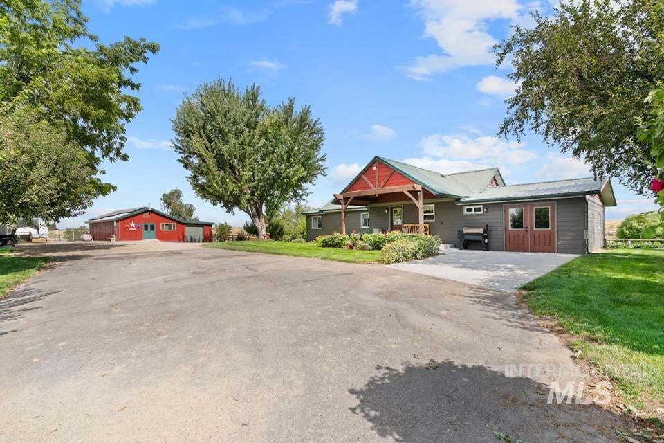 Photo of 6500 SE 10th Avenue, Caldwell, ID 83607 (MLS # 98998853)