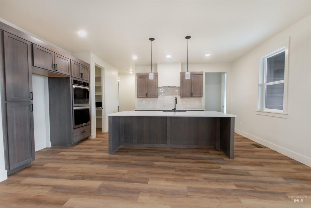 Photo of 607 Fallen Leaf Ave, New Plymouth, ID 83655 (MLS # 98967009)