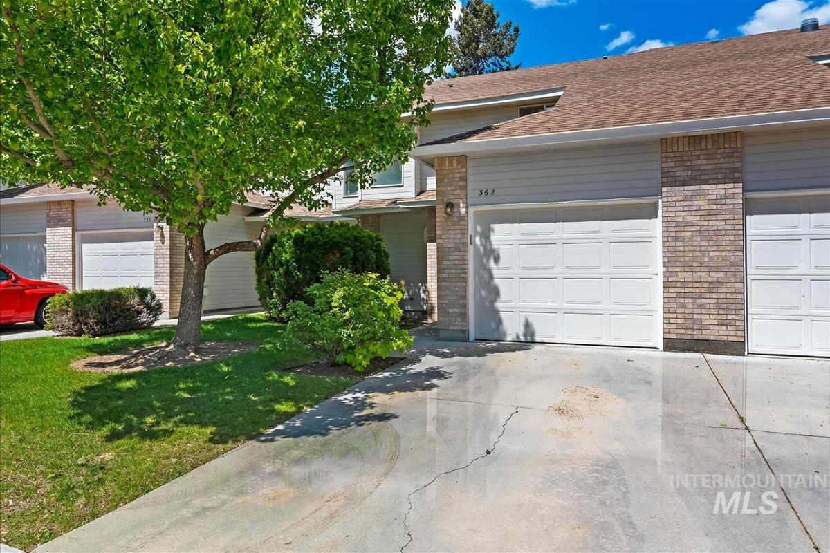 362 E Elwood Ln