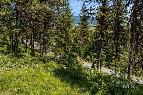 Photo of 5 Sorrel Dr, New Meadows, ID 83654 (MLS # 98949937)