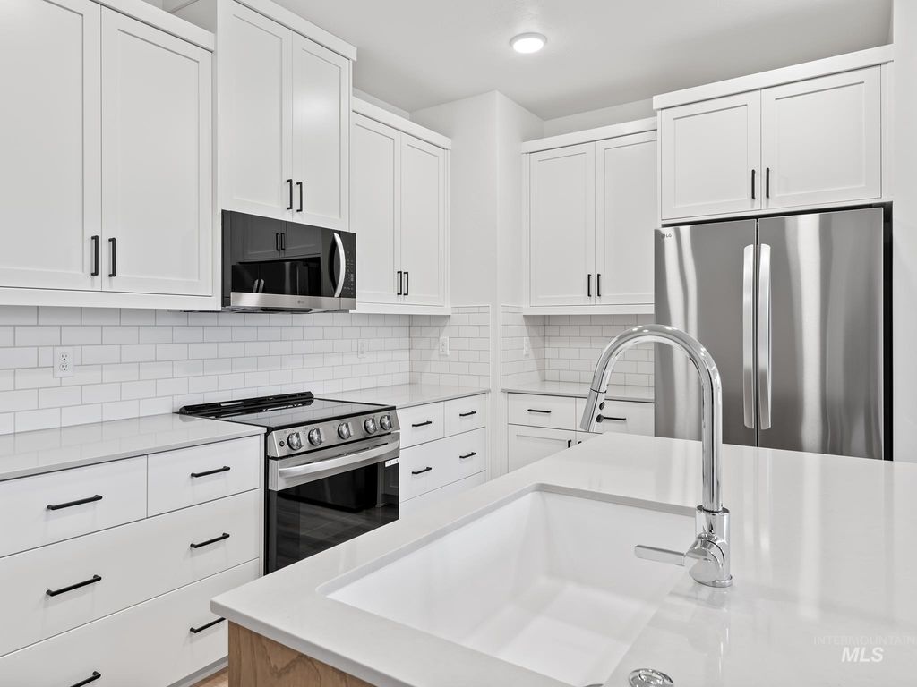 Photo of 2160 E Deep Purple Ln, Meridian, ID 83642 (MLS # 98975121)