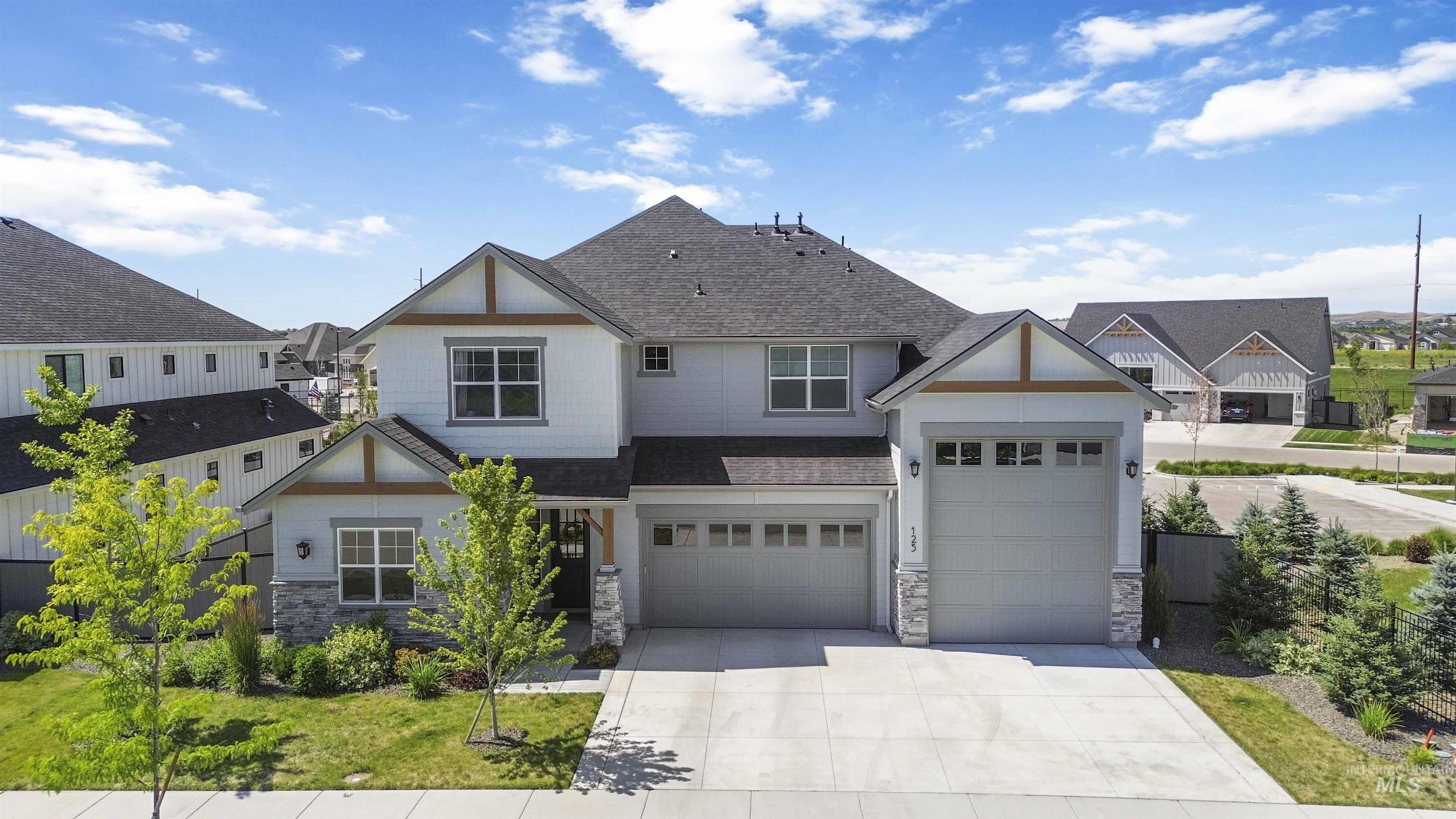 125 S Eagles Roost Way