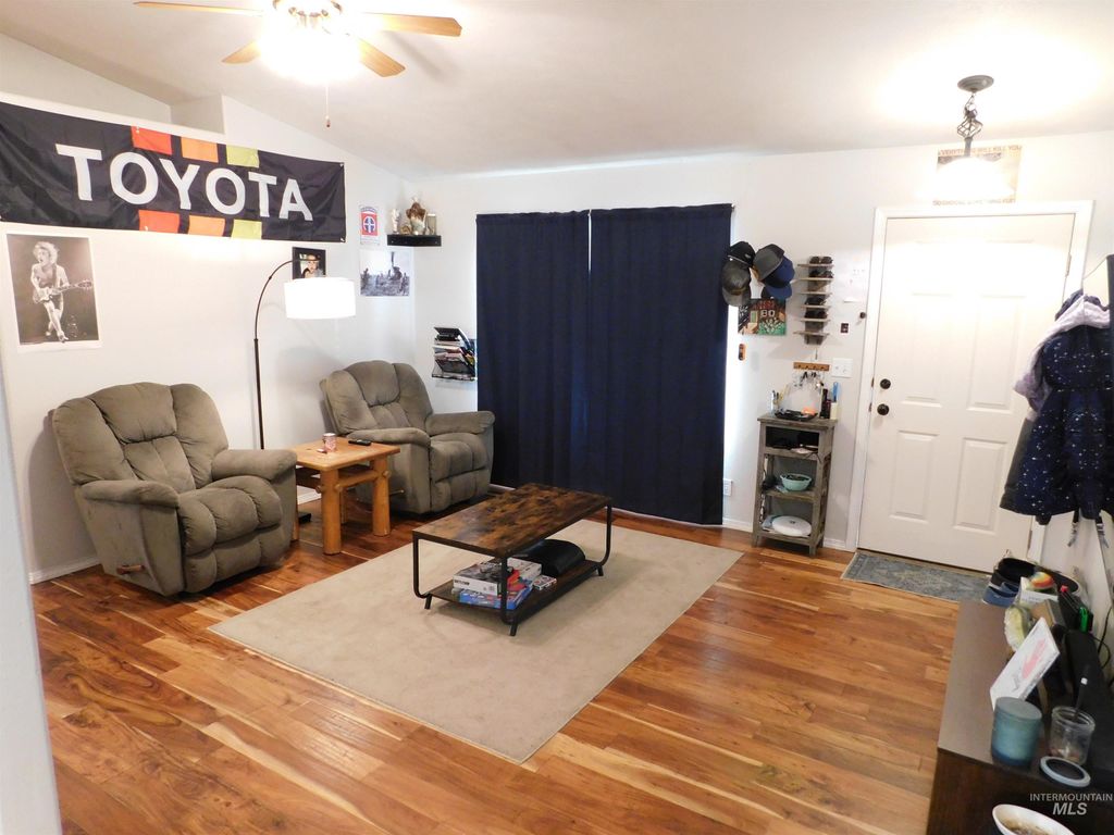 Photo of 1416 Sunflower Court, Nampa, ID 83686 (MLS # 98971646)