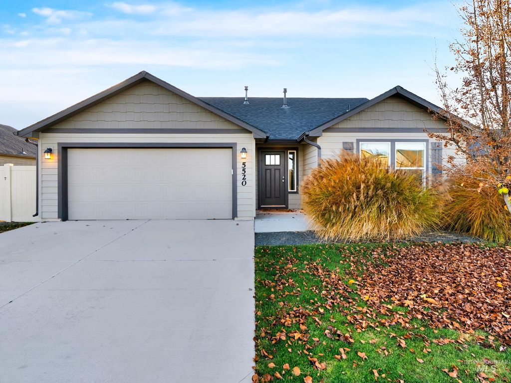 Photo of 5520 Boomerang Way, Caldwell, ID 83607 (MLS # 98968725)