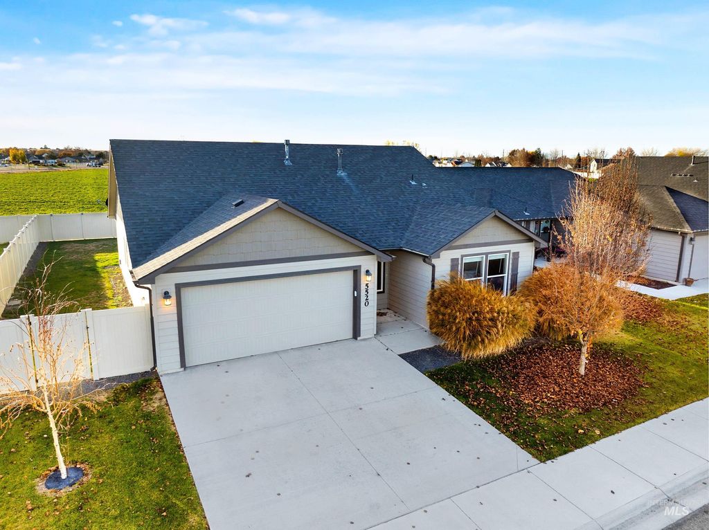 Photo of 5520 Boomerang Way, Caldwell, ID 83607 (MLS # 98968725)
