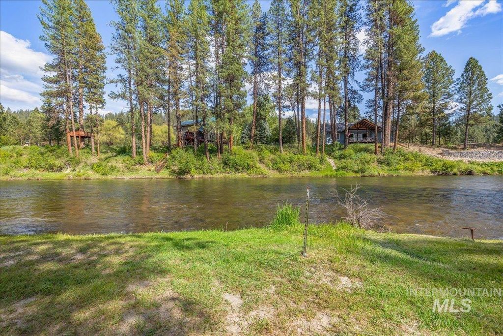 Photo of 5 Middlefork Circle, Garden Valley, ID 83622 (MLS # 98987512)