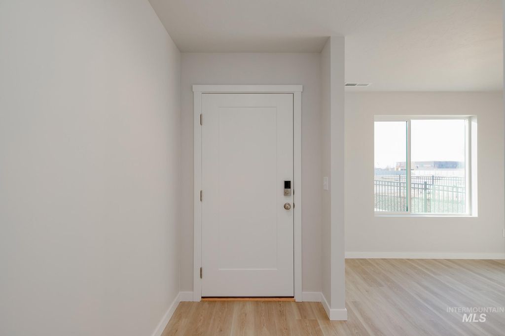 Photo of 507 Pine St, New Plymouth, ID 83655 (MLS # 98978061)