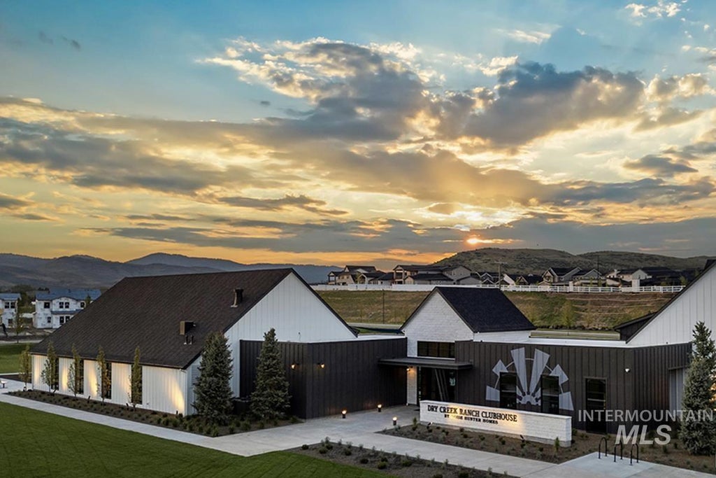Photo of 13627 N Spring Creek Way, Boise, ID 83714 (MLS # 98995040)