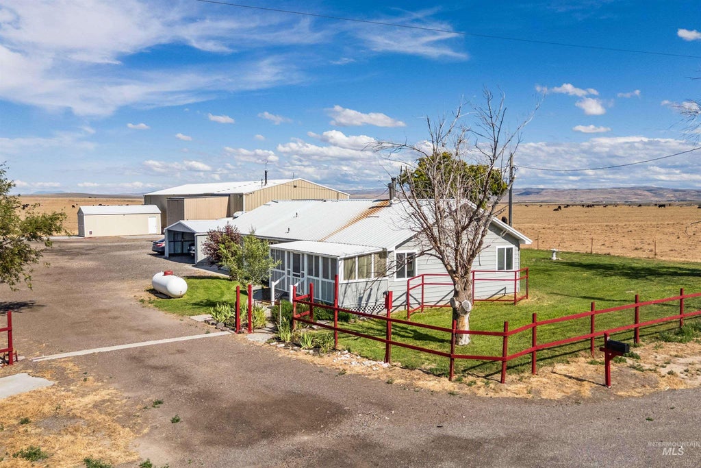 Photo of 3344 Hwy 93, Twin Falls, ID 83301 (MLS # 98992357)
