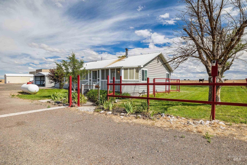Photo of 3344 Hwy 93, Twin Falls, ID 83301 (MLS # 98992357)