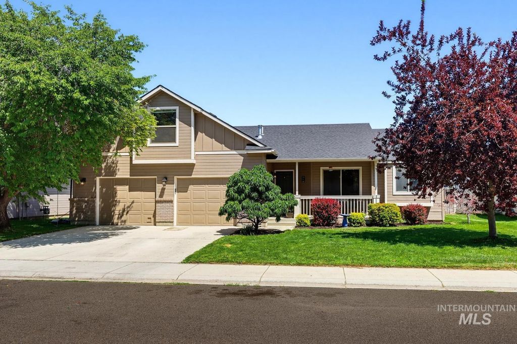 Photo of 1828 W Lotus Ponds Crt CT, Nampa, ID 83651 (MLS # 98993068)