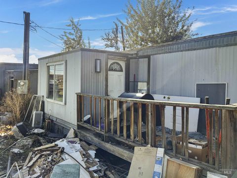 Photo of 331 E Walnut St #D, Genesee, ID 83832 (MLS # 98965441)