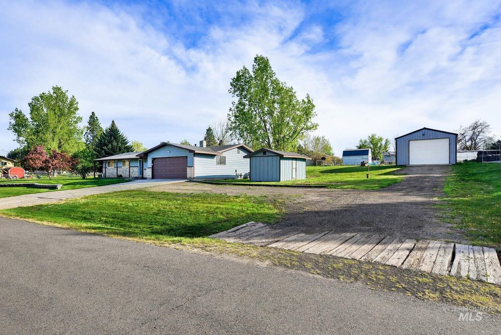 Photo of 3555 S Beverly St, Boise, ID 83709 (MLS # 98984354)