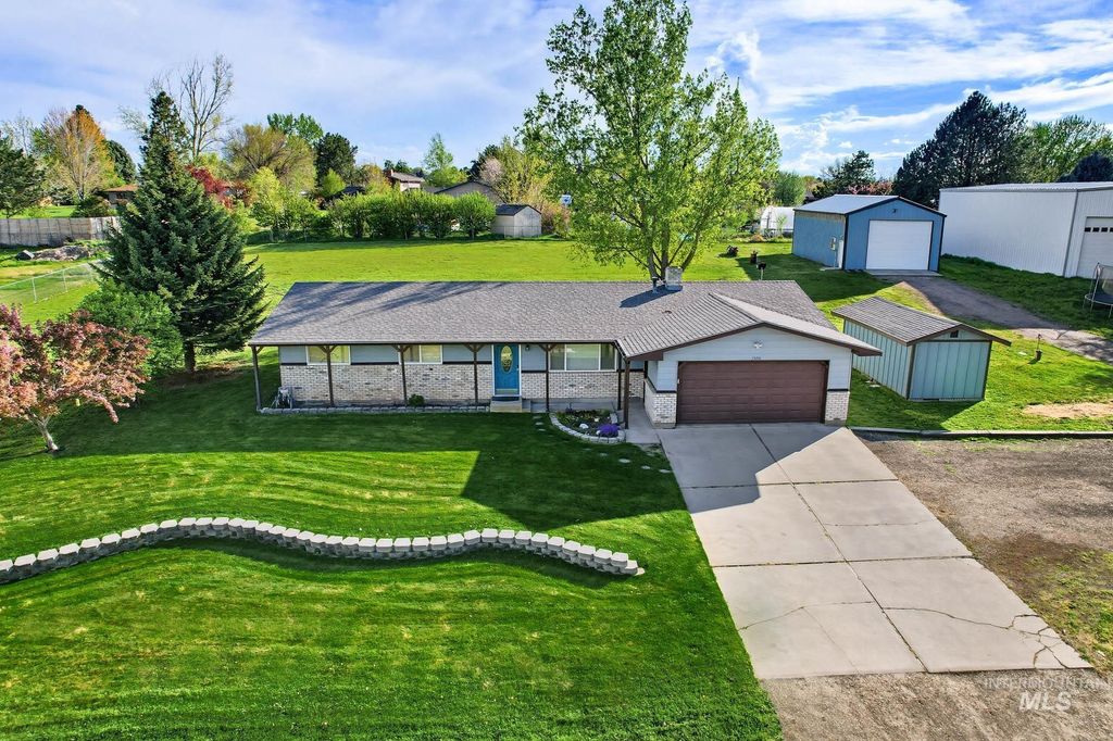 Photo of 3555 S Beverly St, Boise, ID 83709 (MLS # 98984354)